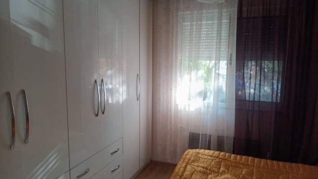 Tirane, jepet me qera apartament 1+1+BLK Kati 2, 100 m² 400 Euro (OXHAKU)