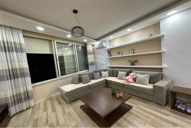 Tirane, jepet me qera apartament 2+1+A+BLK Kati 2, 130 m² 450 Euro