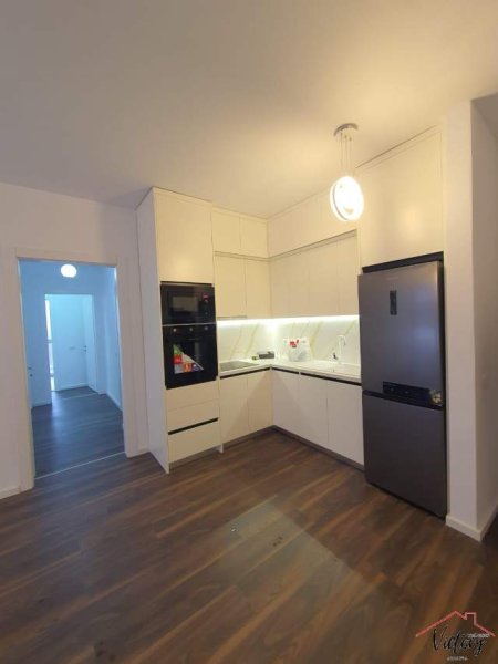 Tirane, jepet me qera apartament 2+1 Kati 2, 110 m² 700 Euro (Ish Fusha e Aviacionit)