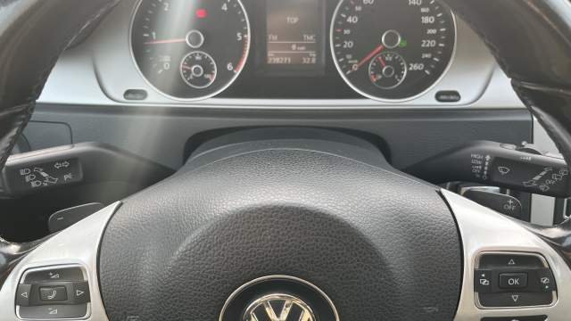 Durres, shes makine karavan Volkswagen Passat Viti 2013, 8.000