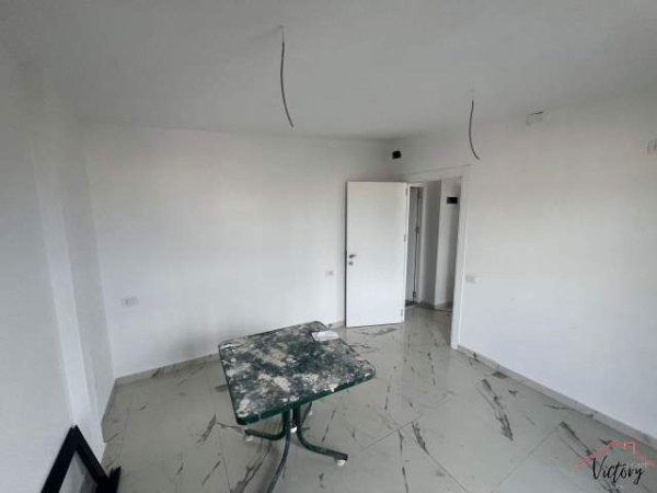Golem, shitet apartament 1+1+BLK Kati 6, 60 m² 85.000 Euro (Bulevardi i Pishave, Golem, Kavaje)