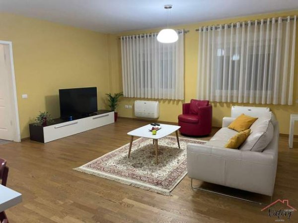 Tirane, jepet me qera apartament 3+1+BLK Kati 2, 185 m² 1.500 Euro (sauk)