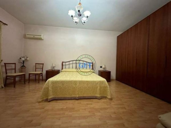 Durres, shitet apartament 3+1 Kati 6, 147 m² 220.000 Euro (Bashkia)