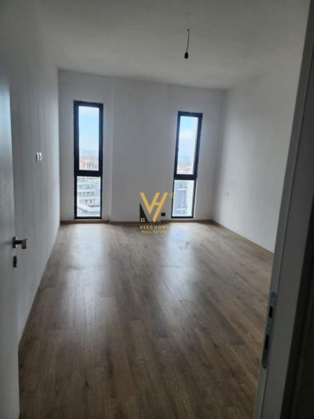 Tirane, jepet me qera apartament  Kati 11, 76 m² 500 Euro (RRUGA E DIBRES)
