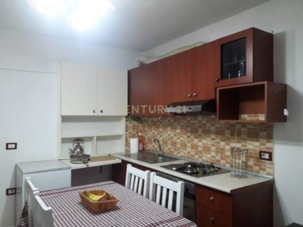 Tirane, shitet apartament 5+1+BLK Kati 5, 174 m² 385.250 Euro (Piazza, Sheshi Skënderbej (Qendër))