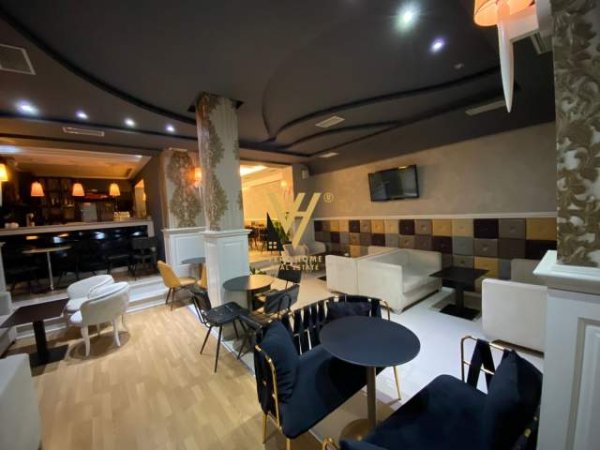 Tirane, jepet me qera bar-resorant Kati 0, 120 m² 2.000 Euro (BLLOKU)