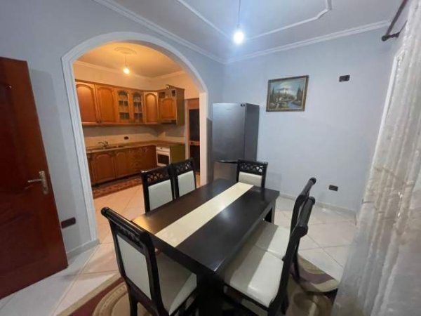 Tirane, jepet me qera apartament 2+1 Kati 2, 136 m² 350 Euro (Fresk)