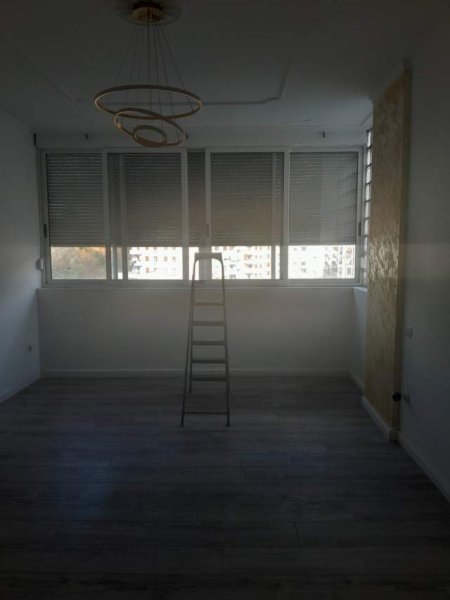 Tirane, shes apartament 3+1 Kati 7, 140 m² 120.000 Euro (FRESKU)