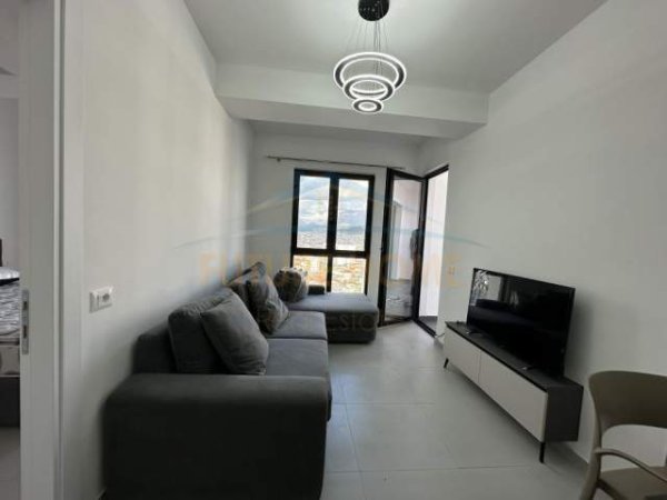 Tirane, jepet me qera apartament 1+1 Kati 10, 60 m² 450 Euro (FARMACIA 10)