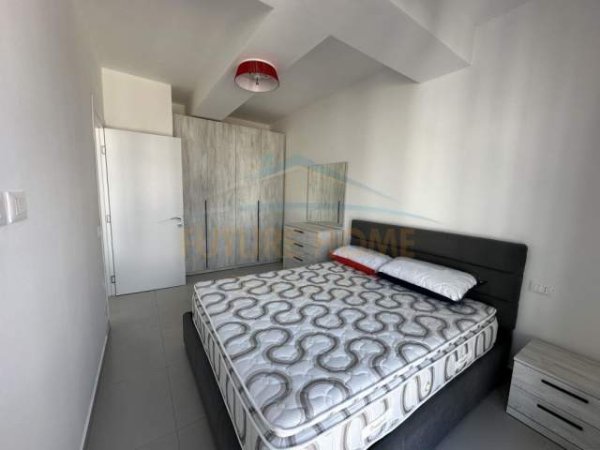 Tirane, jepet me qera apartament 1+1 Kati 10, 60 m² 450 Euro (FARMACIA 10)
