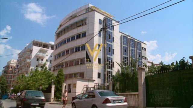 Tirane, jepet me qera ambjent biznesi Kati 0, 400 m² 2.500 Euro (MINE PEZA)