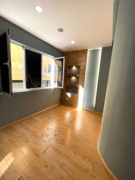 Tirane, jepet me qera apartament Kati 6, 75 m² 1.000 Euro (SHESHI WILLSON)
