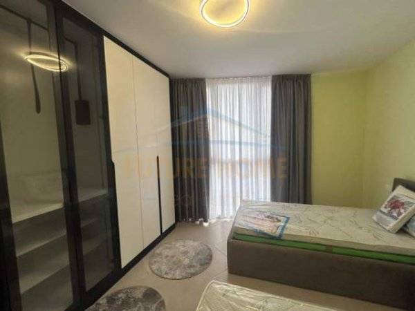 Tirane, jepet me qera apartament 2+1 Kati 5, 100 m² 600 Euro (MISTO MAME)