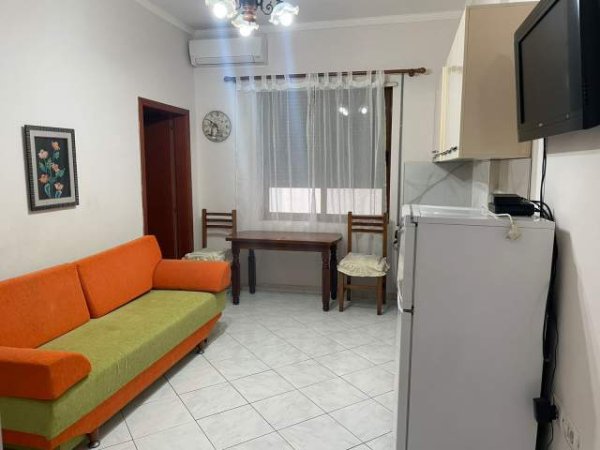 Jepet me qera apartament 2+1+BLK Kati 1, 65 m² 30 Euro (Iliria durres plazh)