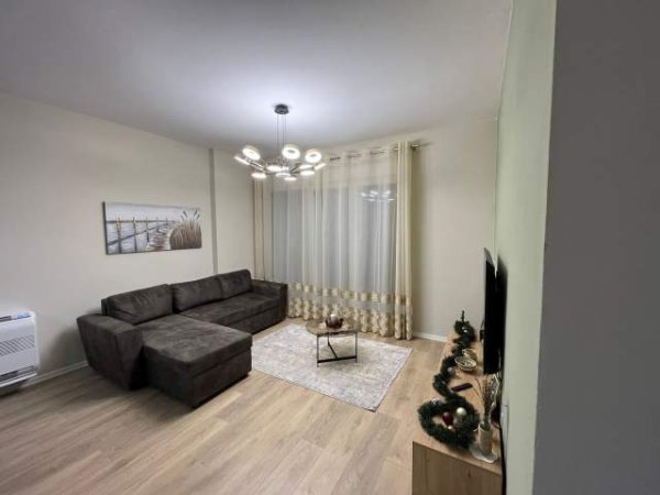 Tirane, jepet me qera apartament 2+1+BLK Kati 2, 94 m² 800 Euro (Liqeni i Thate)