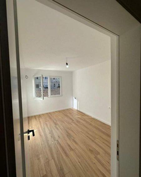 Tirane, shitet apartament 2+1 Kati 4, 62 m² 87'000 Euro (Oxhaku)