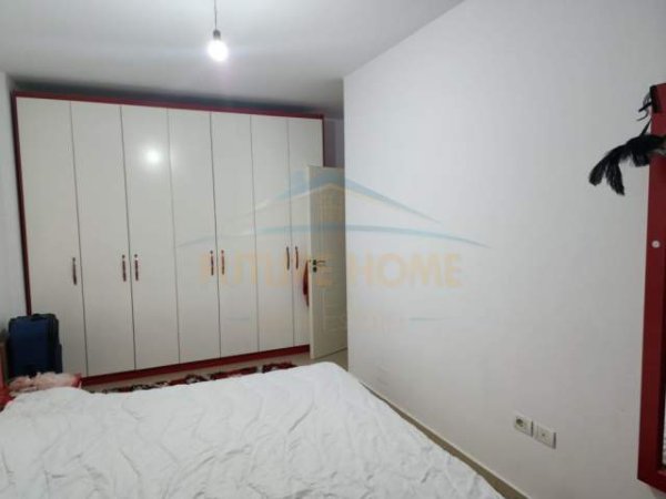 Tirane, jepet me qera apartament 2+1 Kati 4, 100 m² 420 Euro (Unaza e Re)