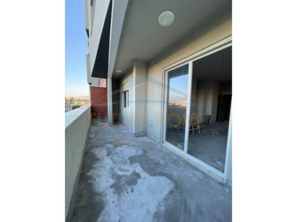 Tirane, shitet apartament 2+1 Kati 2, 93 m² 121.000 Euro (GOLDEN PARK)