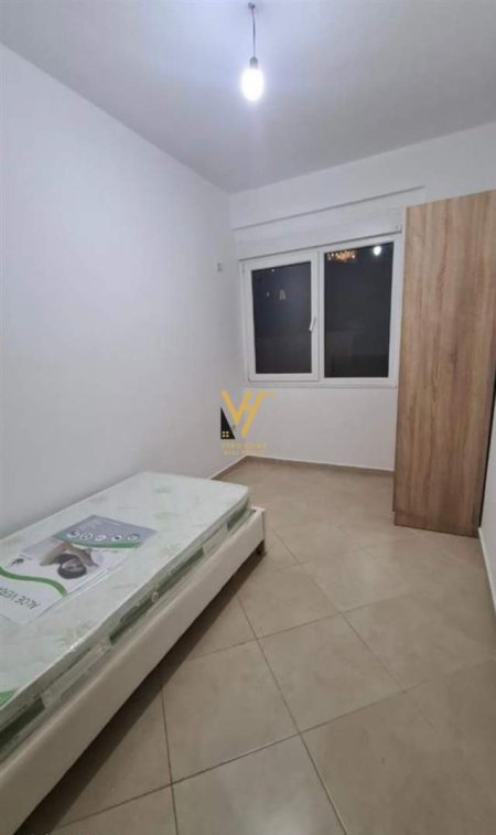 Tirane, jepet me qera apartament 2+1+BLK Kati 4, 90 m² 500 Euro (LIQENI I THATE)