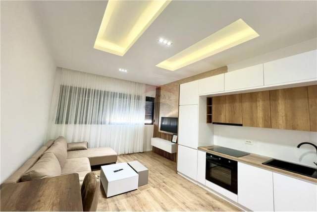 Tirane, jepet me qera apartament 1+1+A Kati 13, 63 m² 500 Euro
