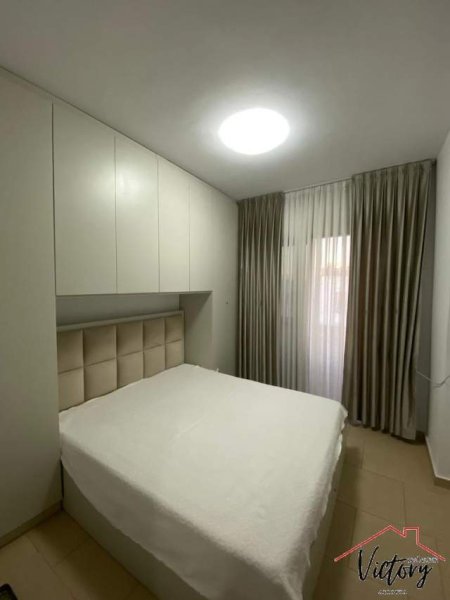 Tirane, shitet apartament 3+1 Kati 8, 105 m² 132.000 Euro (yzberisht)