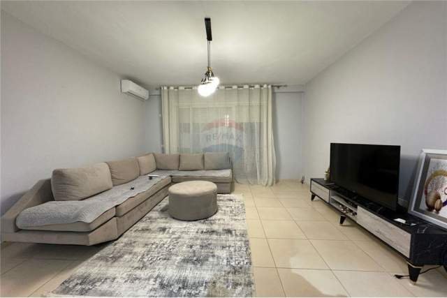 Tirane, shitet apartament 1+1 Kati 2, 80 m² 135.000 Euro