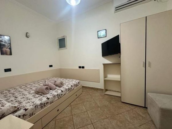 Tirane, jepet me qera apartament 1+1 Kati 2, 47 m² 400 Euro (5 maj).