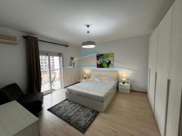 Tirane, jepet me qera apartament 2+1+A+BLK Kati 4, 115 m² 800 Euro (KOMUNA E PARISIT)
