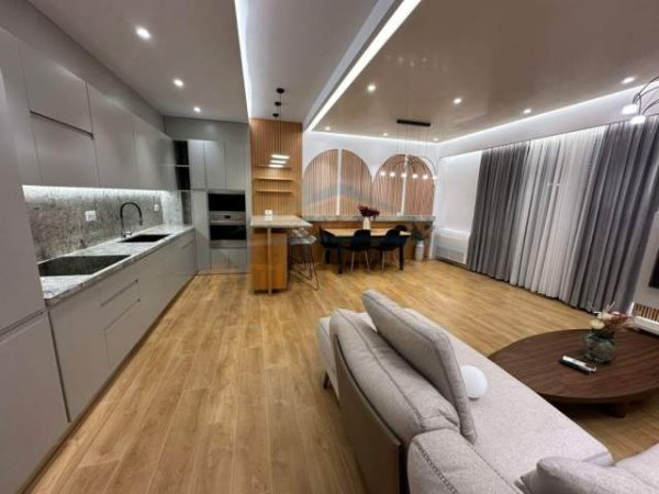Tirane, jepet me qera apartament 2+1 Kati 2, 132 m² 1.300 Euro (LIQENI I THATE)