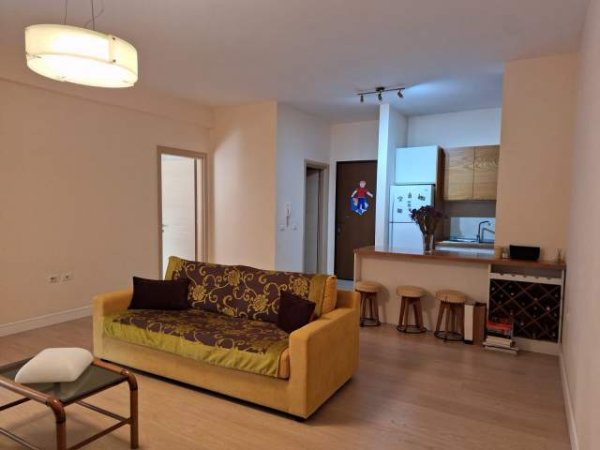 Tirane, jepet me qera apartament 1+1 Kati 6, 77 m² 430 Euro (Ne Yzberisht)