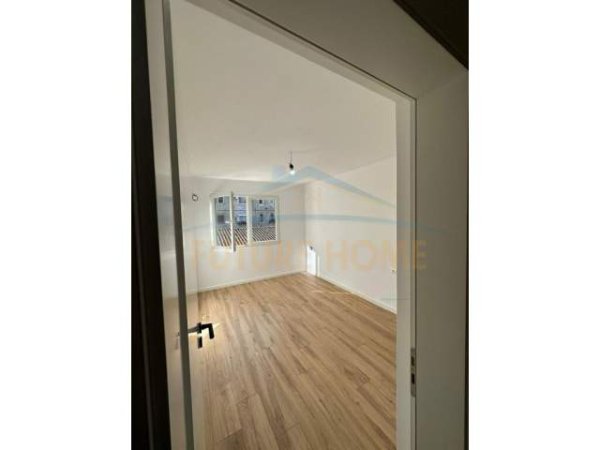 Tirane, shitet apartament 2+1+BLK Kati 4, 52 m² 88.000 Euro (Brryl)
