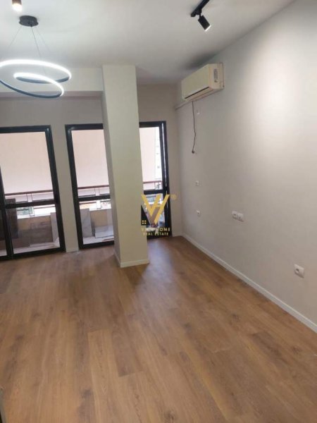 Tirane, shitet apartament 1+1 Kati 4, 55 m² 75.000 Euro (UNAZA E RE)