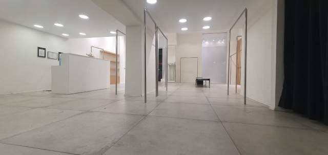 Tirane, jepet me qera dyqan Kati 0, 100 m² 2.500 Euro (STADIUMI DINAMO)