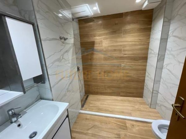 Tirane, shitet apartament 2+1 Kati 7, 115 m² 180.000 Euro (Zogu i Zi)