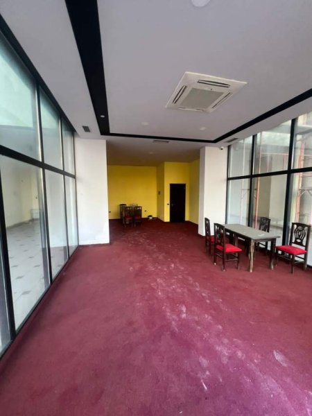 Tirane,Okazion.. shitet ambjent biznesi Kati 0, 60 m² 95.000 Euro ne Kamez