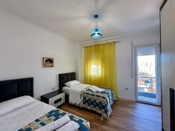 Qira, Apartament 2+1+2+Parkim, 1.100 Euro (Pazari i Ri)