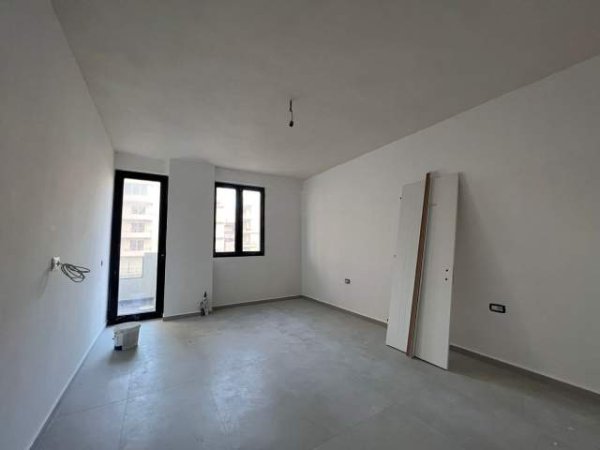 Sarande, shes apartament 1+1 Kati 4, 90 m² 155.000 Euro (sarande)