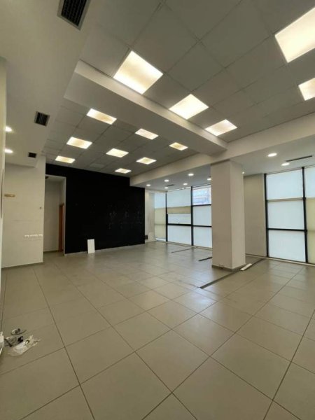 Tirane, jepet me qera zyre Kati 2, 108 m² 1.200 Euro (Kristal Center)