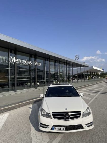 Tirane, shitet makine Mercedes-Benz C Class Viti 2012, 8.900 Euro