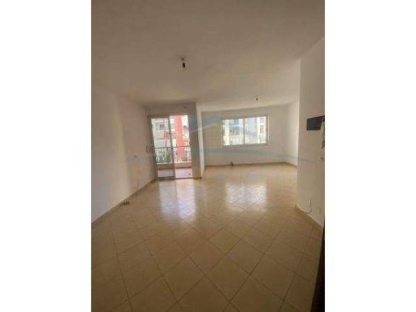 Tirane, shitet apartament 1+1 Kati 3, 85 m² 85.000 Euro (misto mamo)