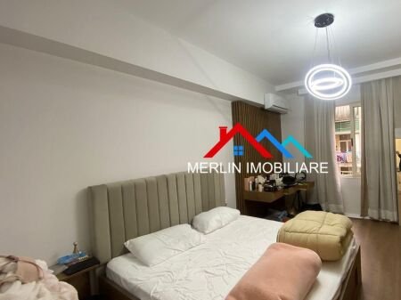 Tirane, shitet apartament 1+1,  Kati 3, 80 m² 160.000 Euro (Petro Korcari,Vasil Shanto)