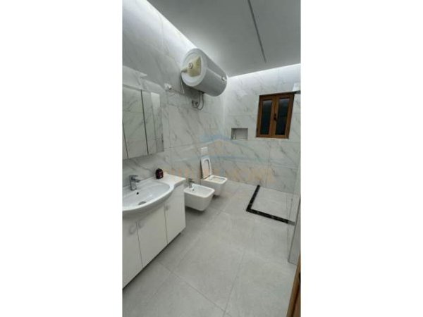 Tirane, jepet me qera apartament 3+1+BLK Kati 1, 134 m² 800 Euro (Don Bosko)