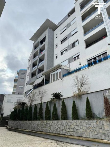 Tirane, shitet apartament 3+1+BLK Kati 1, 258 m² 315.000 Euro (Kopshti Zologjik) TT 477