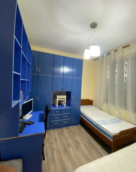Tirane, ofert apartament 2+1+BLK Kati 2, 80 m² 40.000 Leke (Laprake , te poliambulanca)