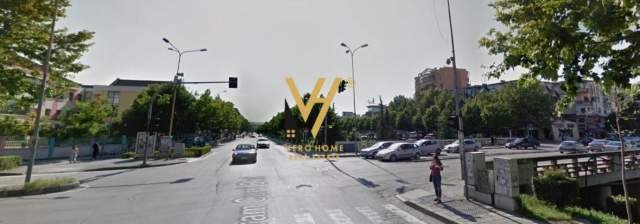 Tirane, shitet dyqan Kati 0, 42 m² 285.000 Euro (VASIL SHANTO)