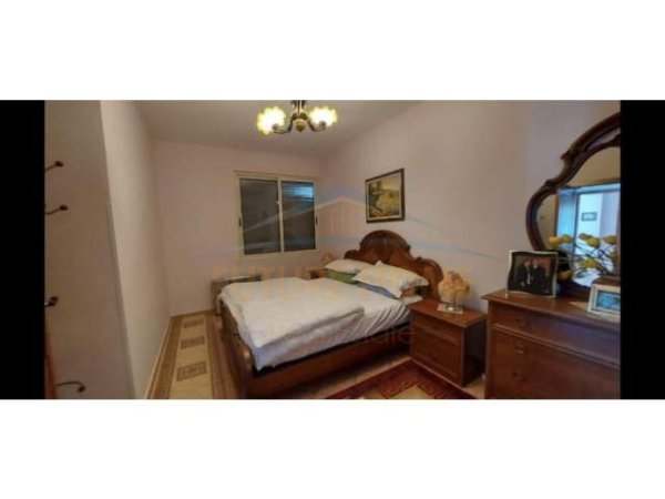 Tirane, jepet me qera apartament 2+1 Kati 6, 116 m² 700 Euro (SHKOLLA E BALETIT)