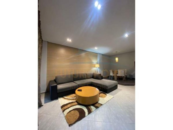 Tirane, shitet apartament 1+1 Kati 7, 76 m² 118.000 Euro (KOMUNA E PARISIT)