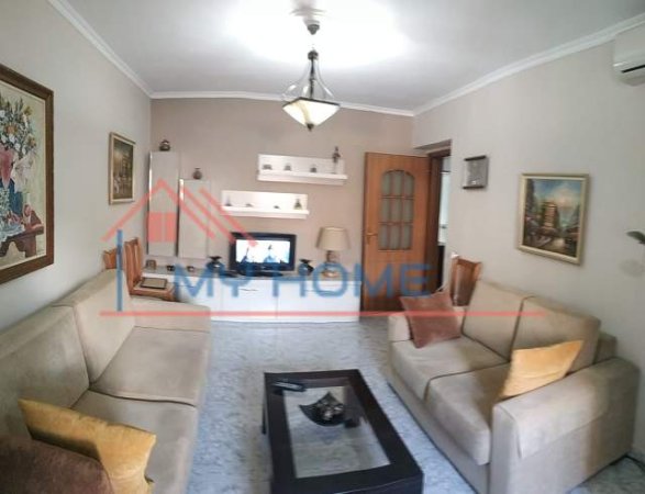 Tirane, jepet me qera apartament 1+1+BLK Kati 2, 70 m² 45.000 Leke (Rruga Kongresi i Manastiri)