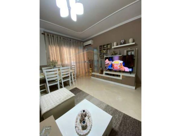 Tirane, shitet apartament 2+1 Kati 1, 97m² 160.000 Euro (Kodra e Diellit)