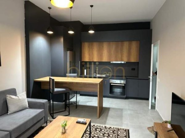 Tirane, jepet me qera apartament 1+1+BLK Kati 8, 70 m² 700 Euro